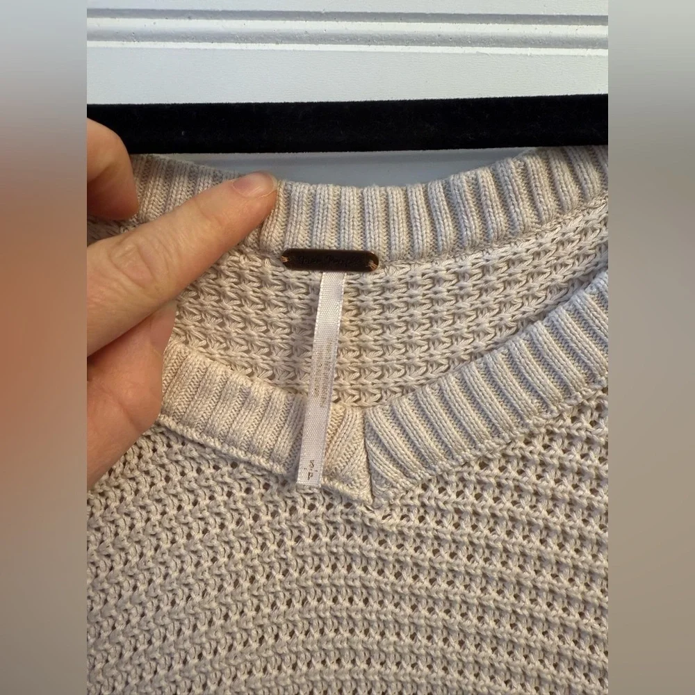 Free People Moonshine cold shoulder waffle weave knit vneck cream sweater Size S - Picture 9 of 9